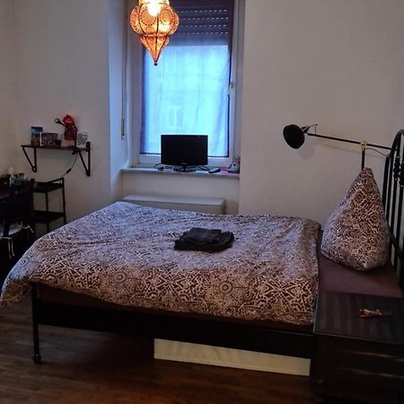 Gemuetliches Zimmer In Einer Altbauwohnung In Der Stadt เวิร์ซบวร์ก ภายนอก รูปภาพ
